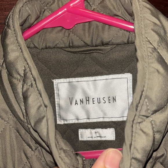 Vest - Picture 2 of 4